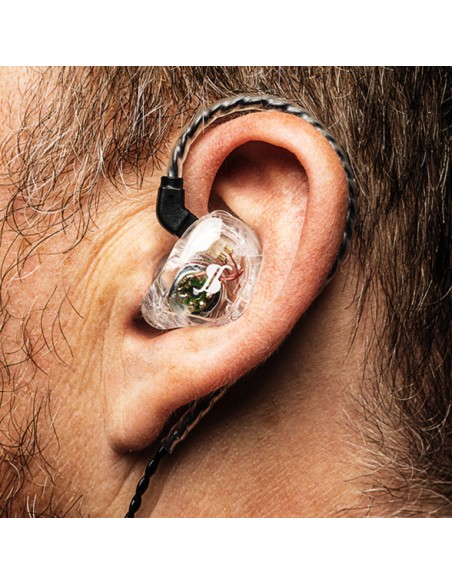 High-resolution, sound-isolating in-ear monitor, transparent