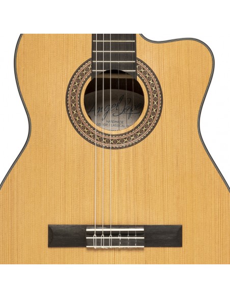 Graciano serie, electric classical guitar with solid cedar top, with cutaway
