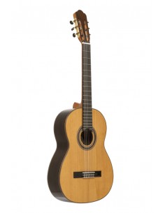 Mazuelo serie, classical guitar with solid cedar top