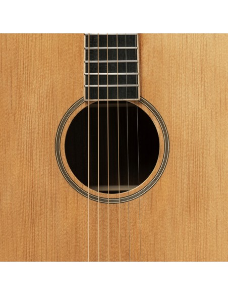 Dreadnought acoustic guitar with spruce top, Series 45