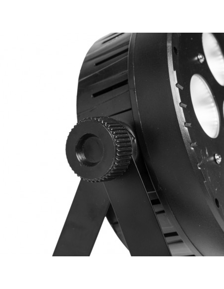 Flat ECOPAR 6 LightTheme™ spotlight with 6 x 30-watt RGBW (4 in 1) LED