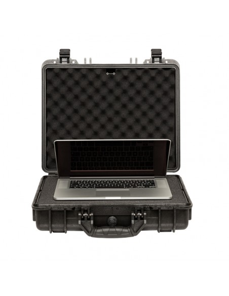 Water- and dustproof universal transport case with pick and pluck foam